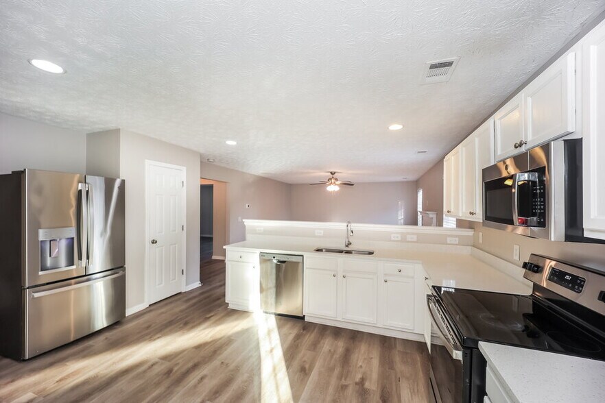 Building Photo - 8308 Milam Loop