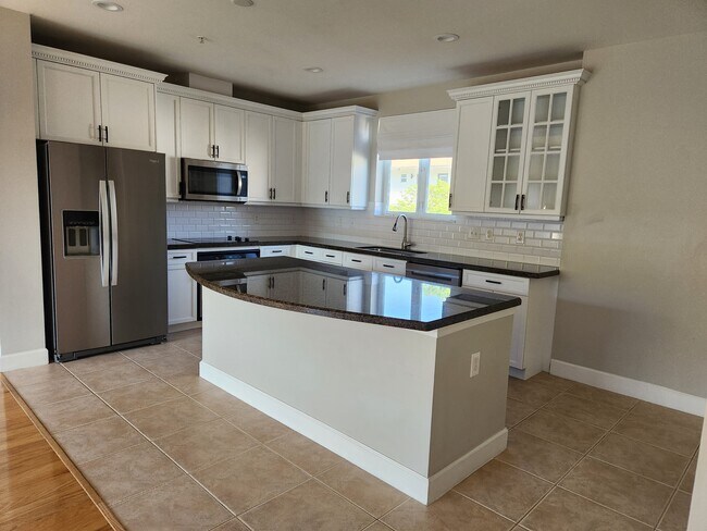 Kitchen - 1861 Coral Heights Blvd