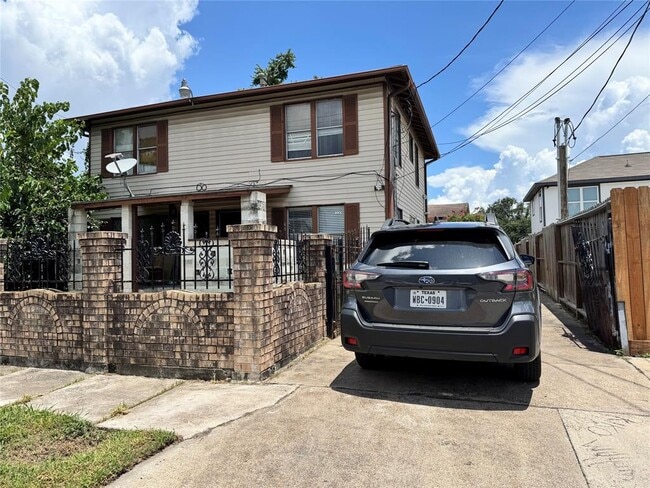 Primary Photo - 5617 Eskridge St