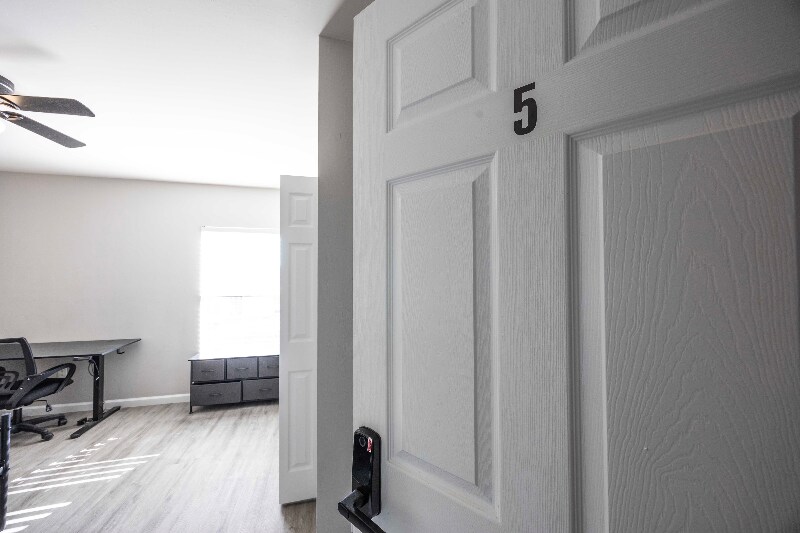 Building Photo - 3300 NW 15th Ln