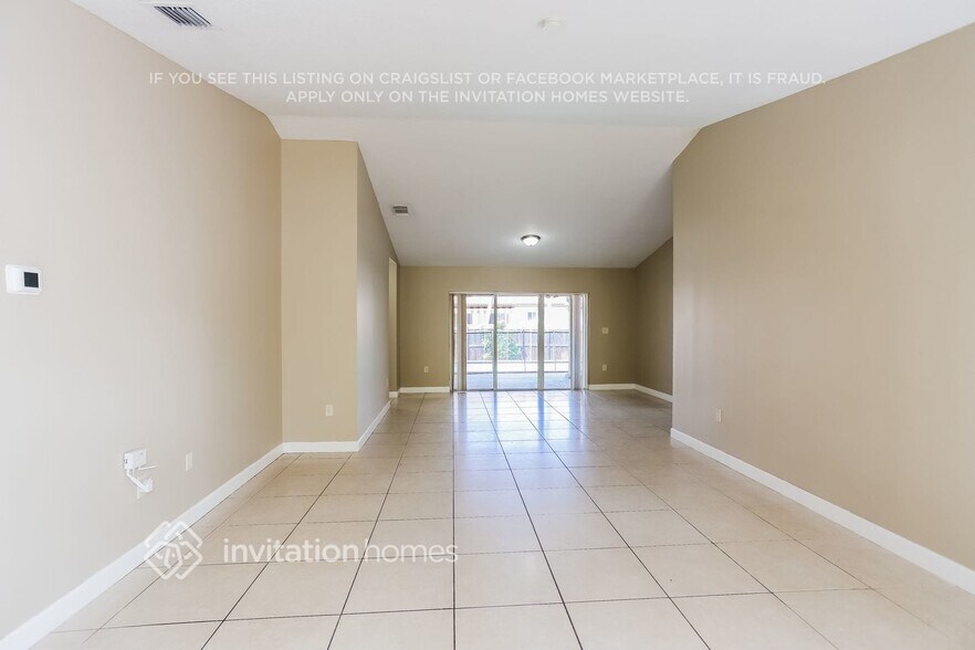 Building Photo - 15113 SW 35th Terrace