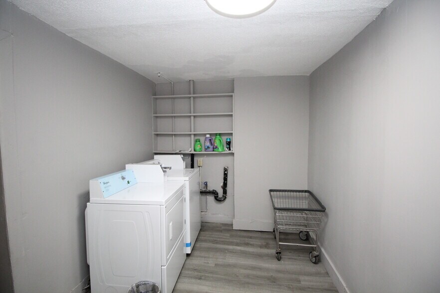 Building Photo - 17 Boswell Ave