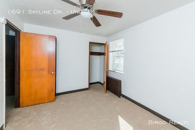Building Photo - 1691 Skyline Dr