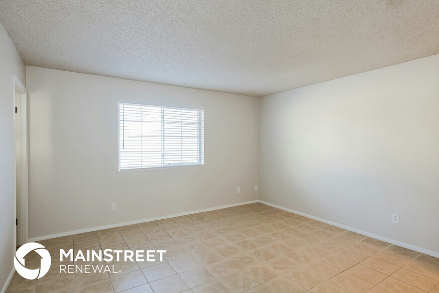 Building Photo - 2708 W Acoma Dr