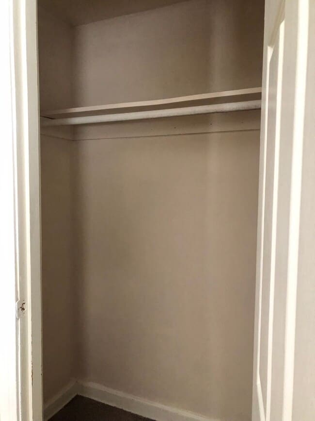 Building Photo - Welcome to 807 E 28th St!