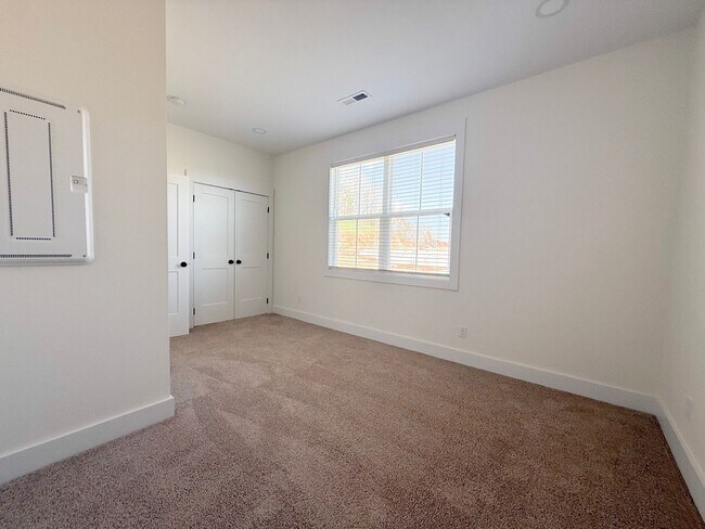 Building Photo - The Garrett | 3-Bedroom Home with Pool and Pickleball Court at Highbury