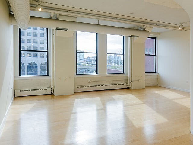 Building Photo - 210 South St