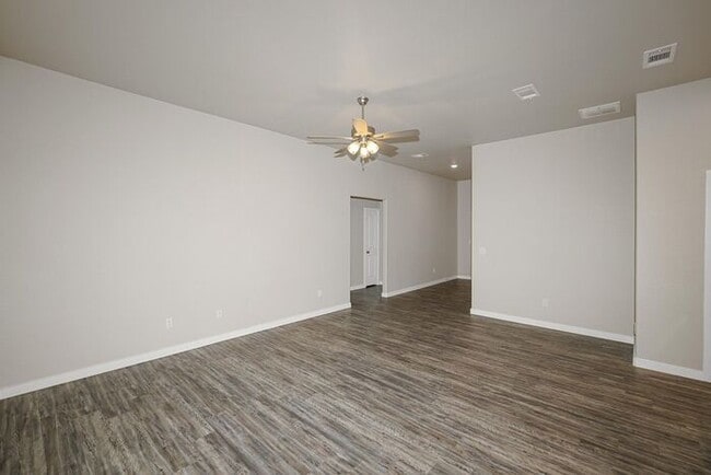 Building Photo - 1536 Montaluse Rd