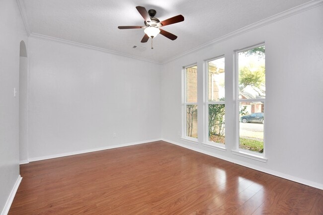 Building Photo - 15711 Rosewood Hill Ct