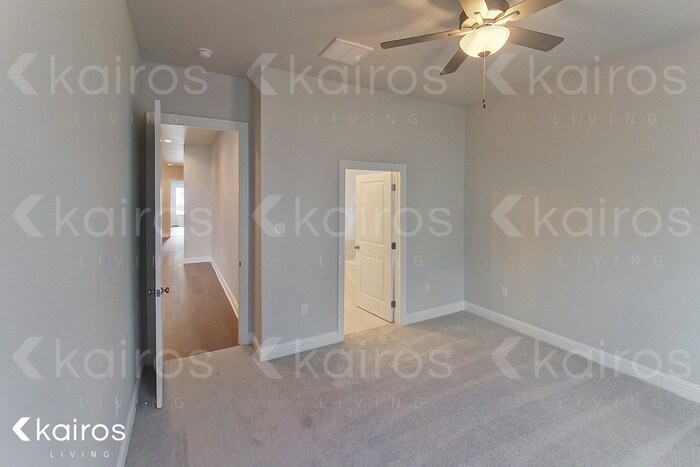 Building Photo - 4808 W Dacha Ln