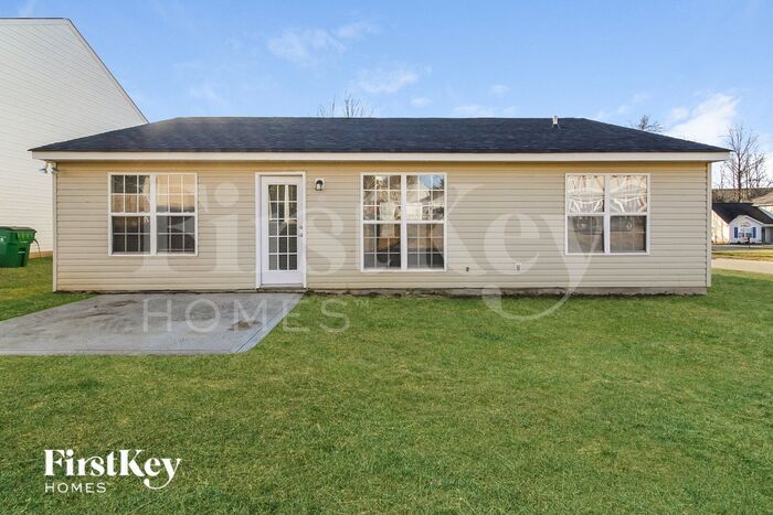 Building Photo - 2524 Fairstone Ave