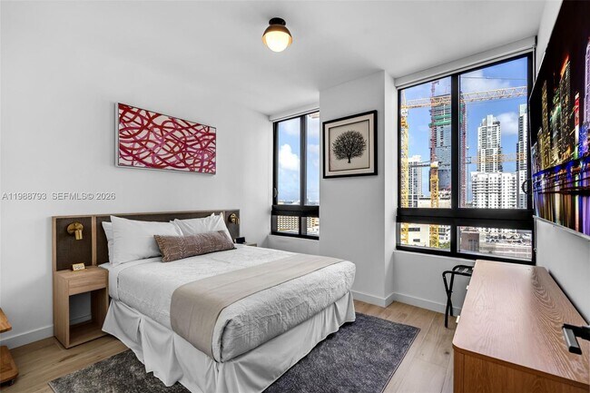 Building Photo - 225 N Miami Ave