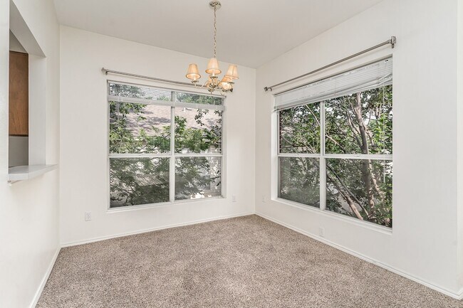 Building Photo - 3329 Rosedale Ave