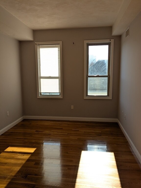 Building Photo - 8 Banton St