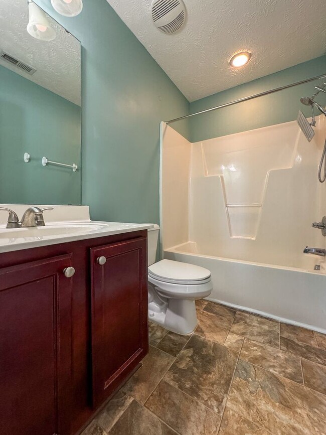 Building Photo - 51 Jubilee Ct