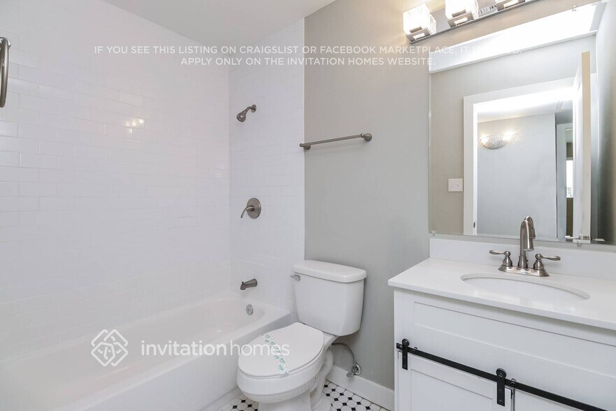 Building Photo - 7846 E Willetta St