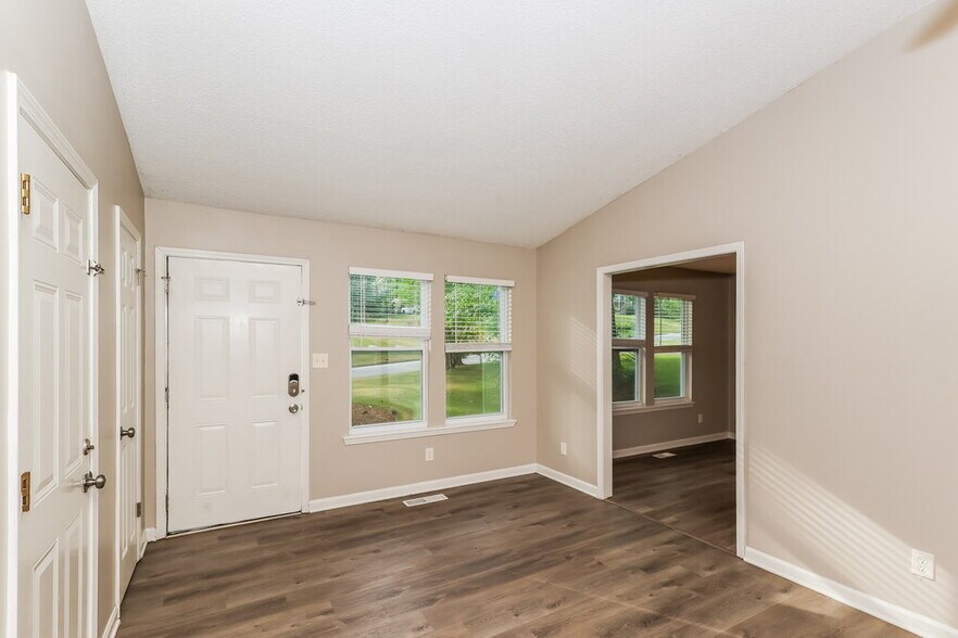 Building Photo - 4110 Cranwood Dr