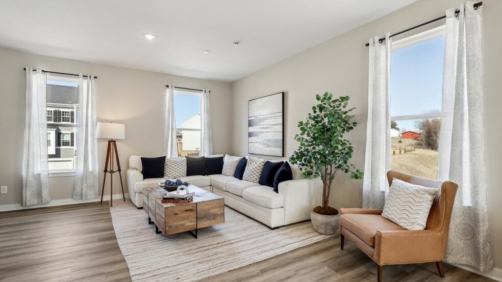 Building Photo - 695 Olivia St