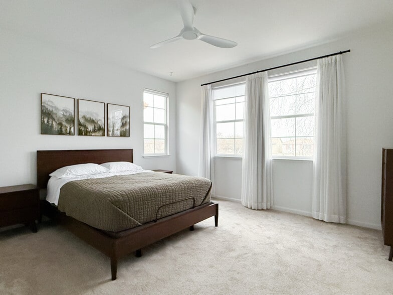 Building Photo - 640 Granite Ln