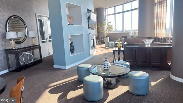 Building Photo - 5750 Bou Ave