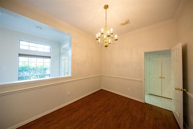 Building Photo - 3203 Amerson Dr