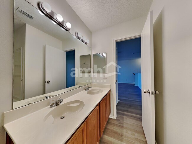 Building Photo - 3112 Amber Waves Ln
