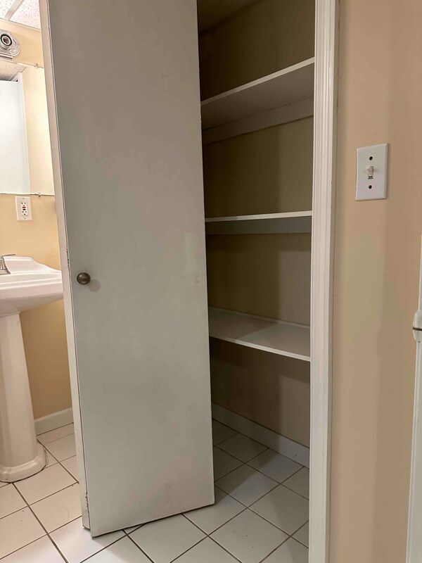 Building Photo - 210 Chamberlain Ave