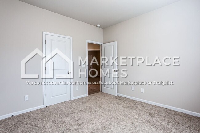 Building Photo - 230 W L Miller Dr