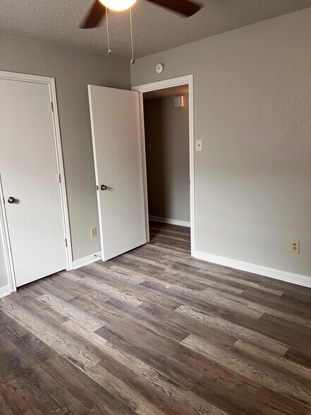 Building Photo - 1411 Lackey Ct