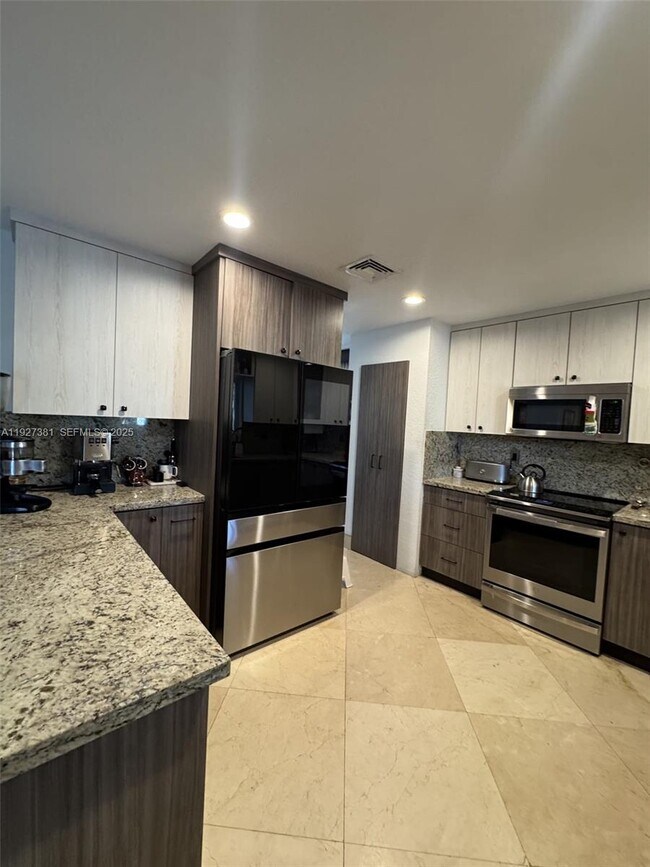 Building Photo - 10973 NW 53rd Ln