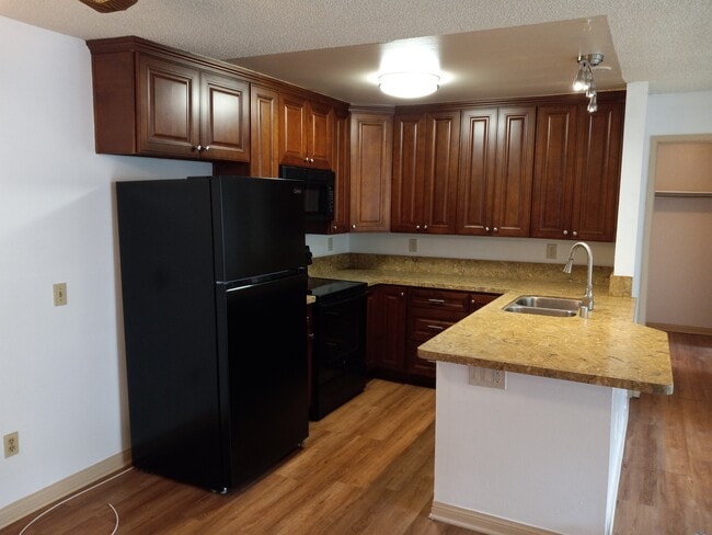 Building Photo - 6665 Mission Gorge Rd