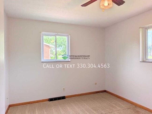 Building Photo - 3302 Highland Park
