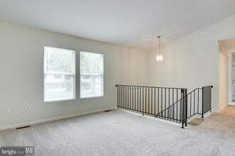 Building Photo - 591 Evergreen Ct