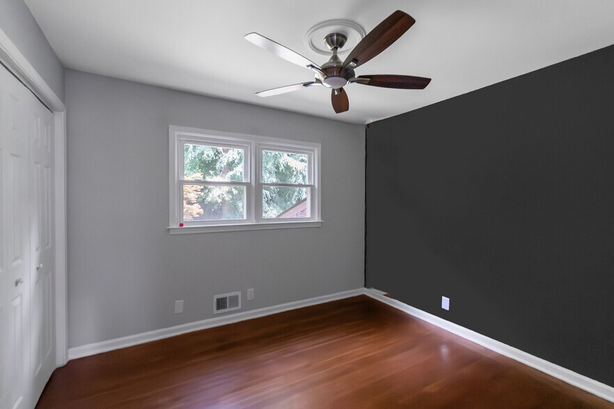 Building Photo - 1871 Cameo Ct