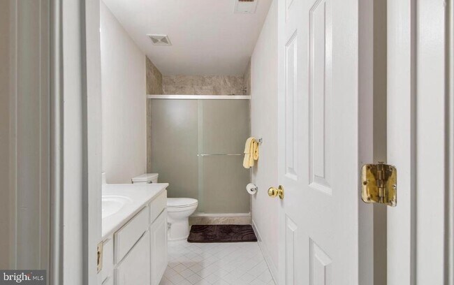 Building Photo - 913 Pleasant Dr