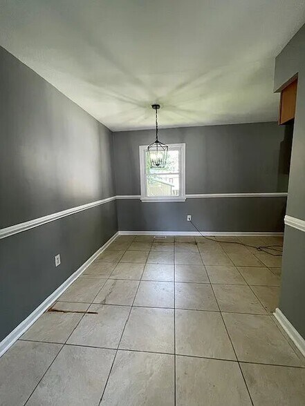 Building Photo - 5601 Littleridge Dr