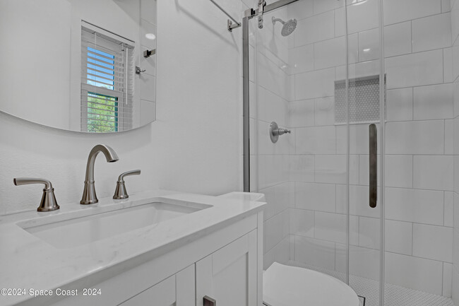 Building Photo - 1790 S Lilac Cir