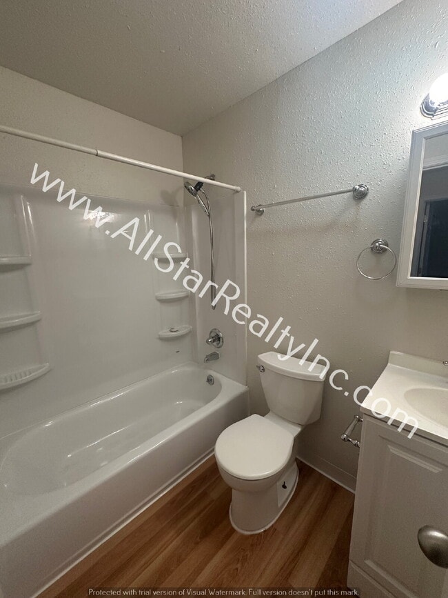 Building Photo - 1549 Karluk St