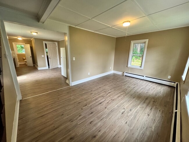 Primary Photo - Fairfield 3/4 Bedroom Single Family Home