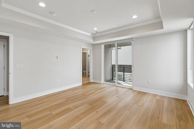 Building Photo - 2160 Northbank Pl