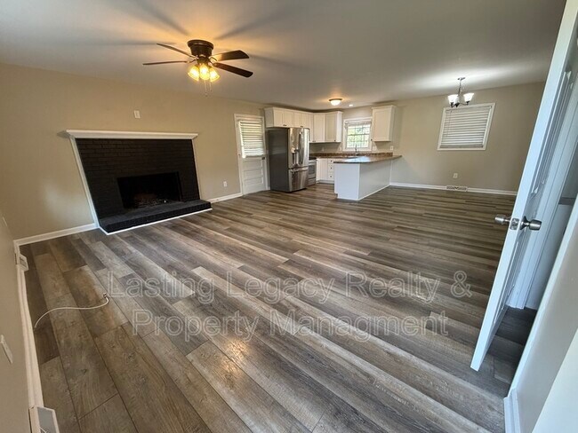 Building Photo - 179 Canterbury Dr