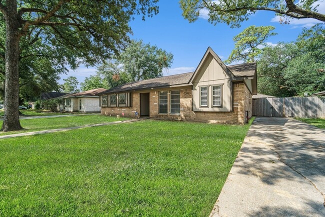 Building Photo - 23235 Earlmist Dr