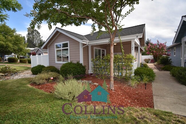 Building Photo - 127 Highlands Ct