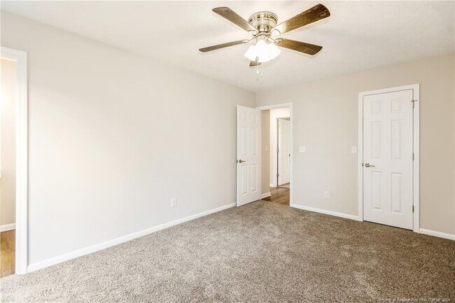 Building Photo - 705 Mosswood Ln