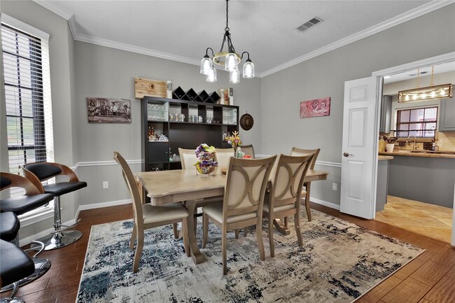 Building Photo - 25823 Lake Lawn Dr