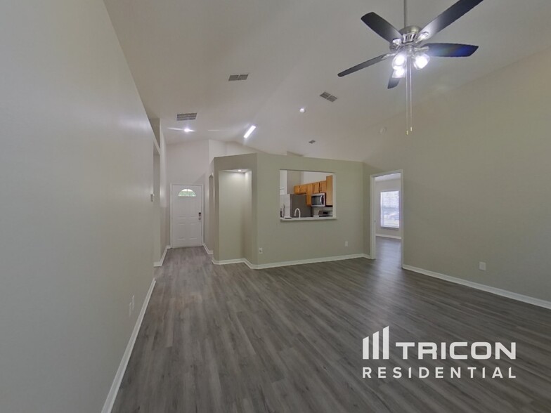 Building Photo - 10418 Reagans Run Dr