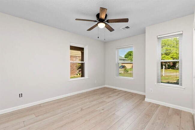 Building Photo - 1204 Gerona Blvd