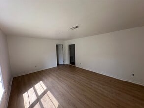 Building Photo - 2570 Stadium Dr