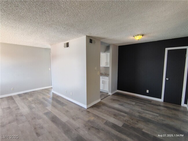 Building Photo - 3663 Kolendo Ct