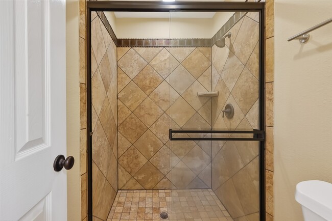 Building Photo - 5115 Field Briar Ln